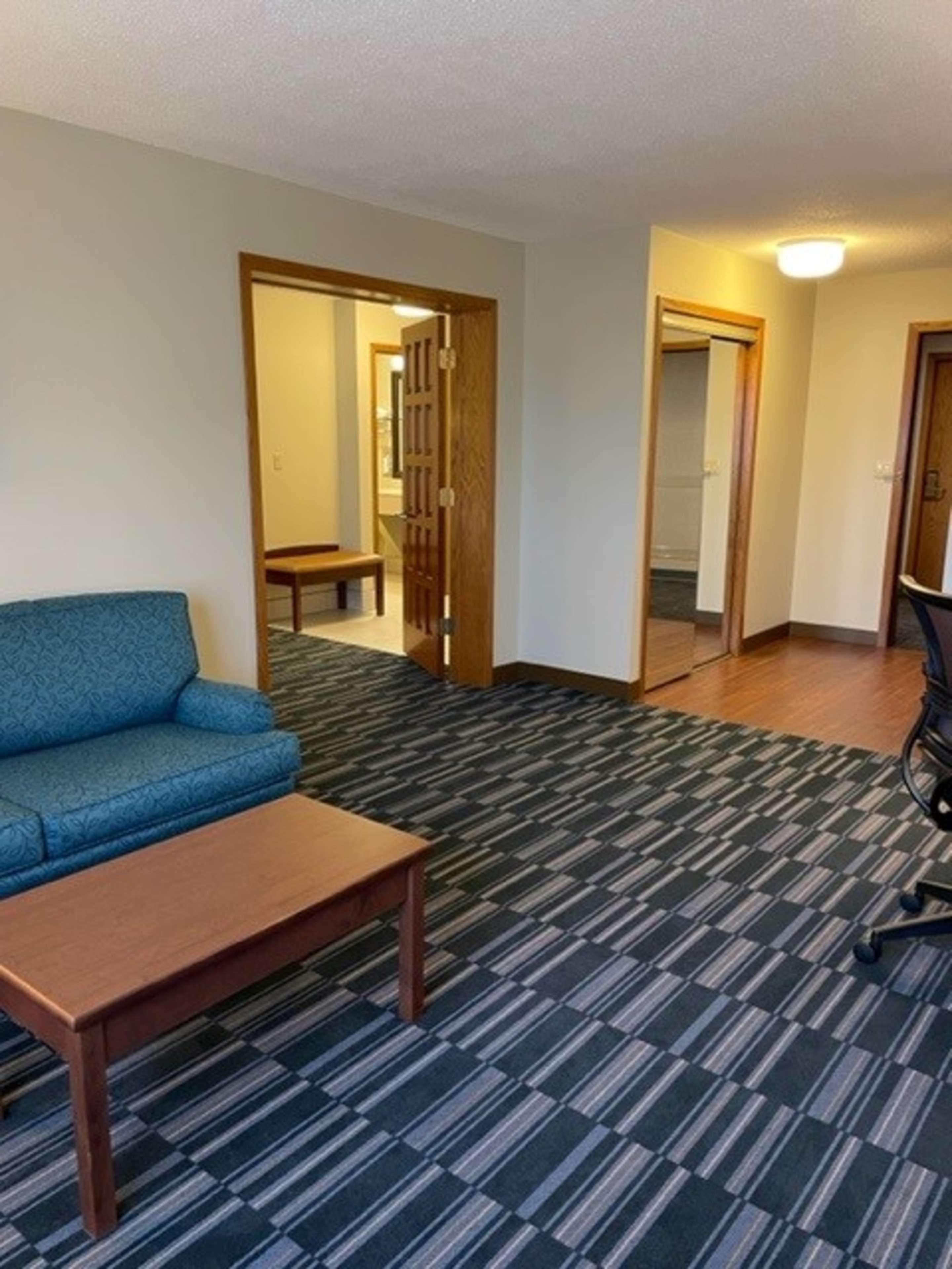Best Western Inn Rice Lake Exterior photo